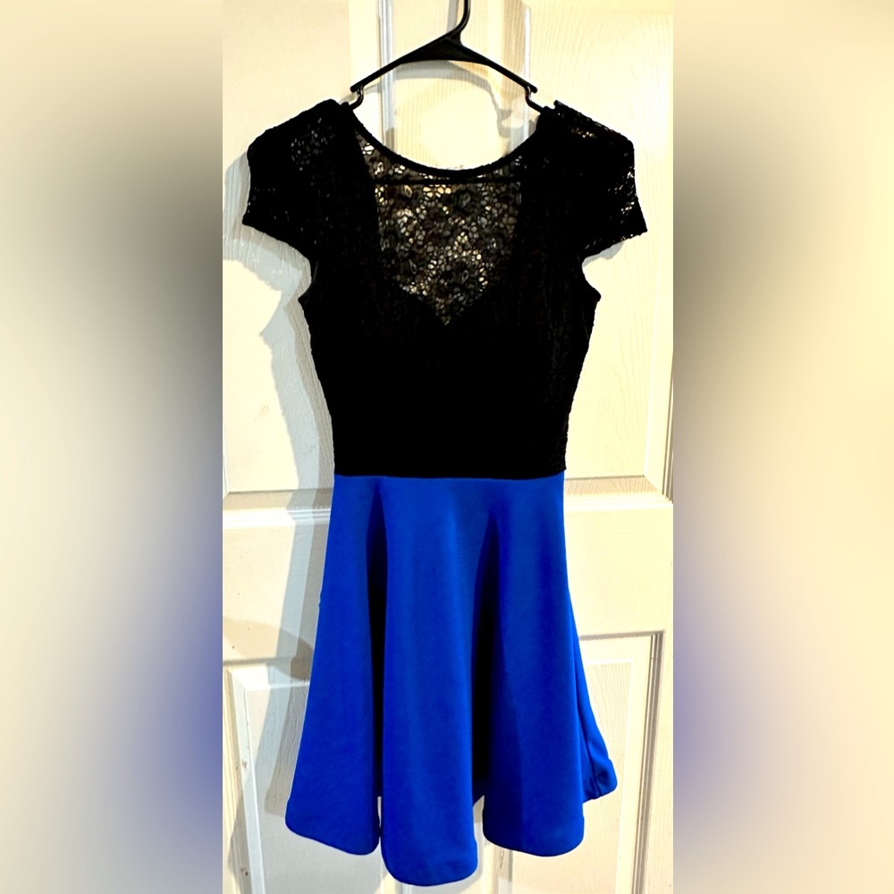 B Darlin Black and Blue dress. Size 1/2